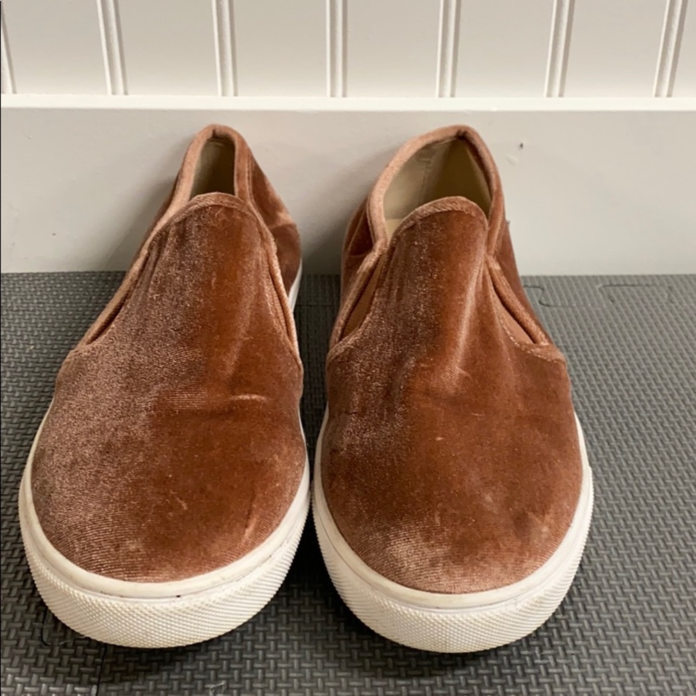 Steve Madden Pink Velvet Flat Sneakers